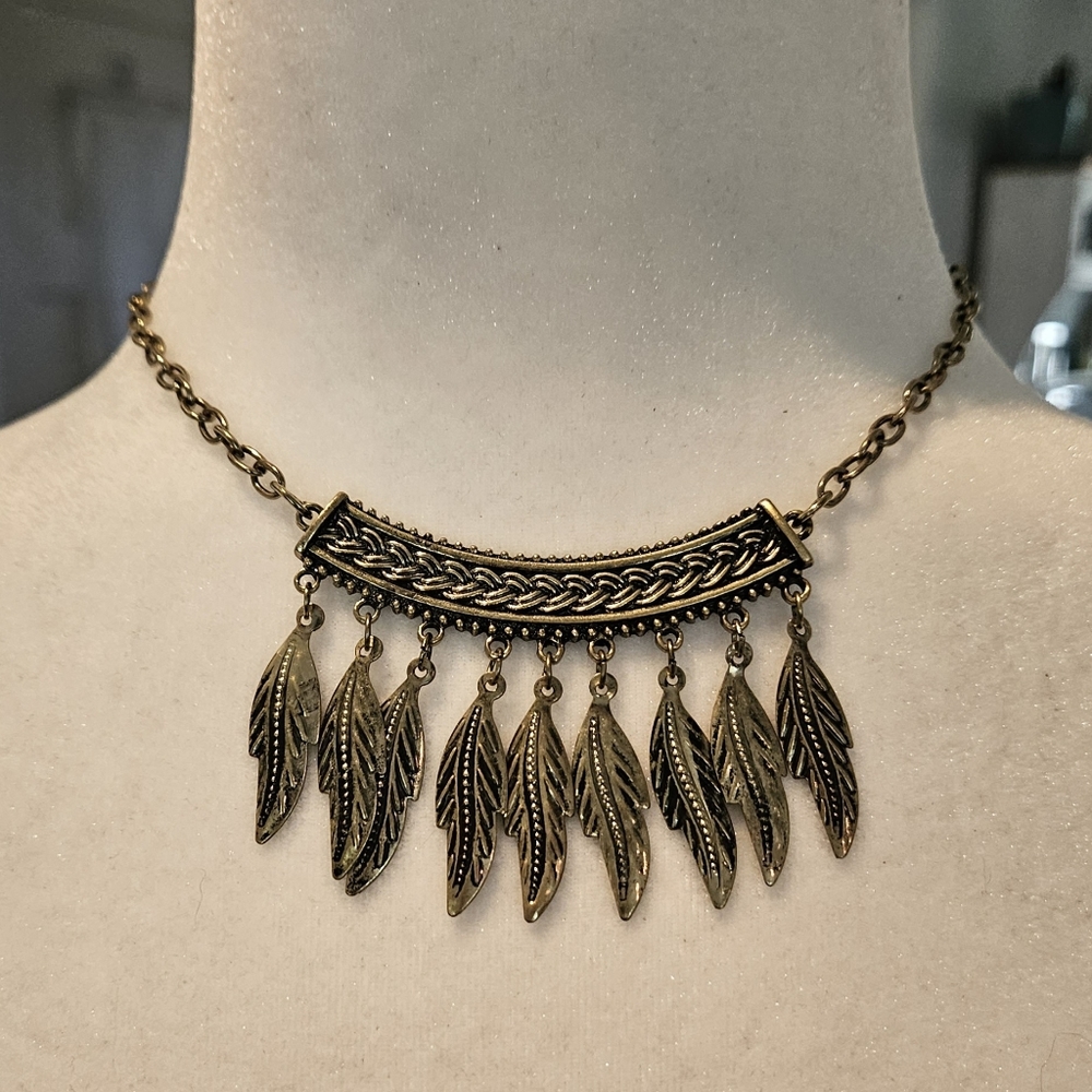 NWT'S - SHYANNE - Winslow Feather Brass-Tone Necklace